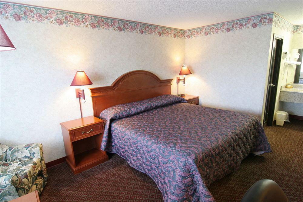 Magnuson Hotel Howell/Brighton Ruang foto